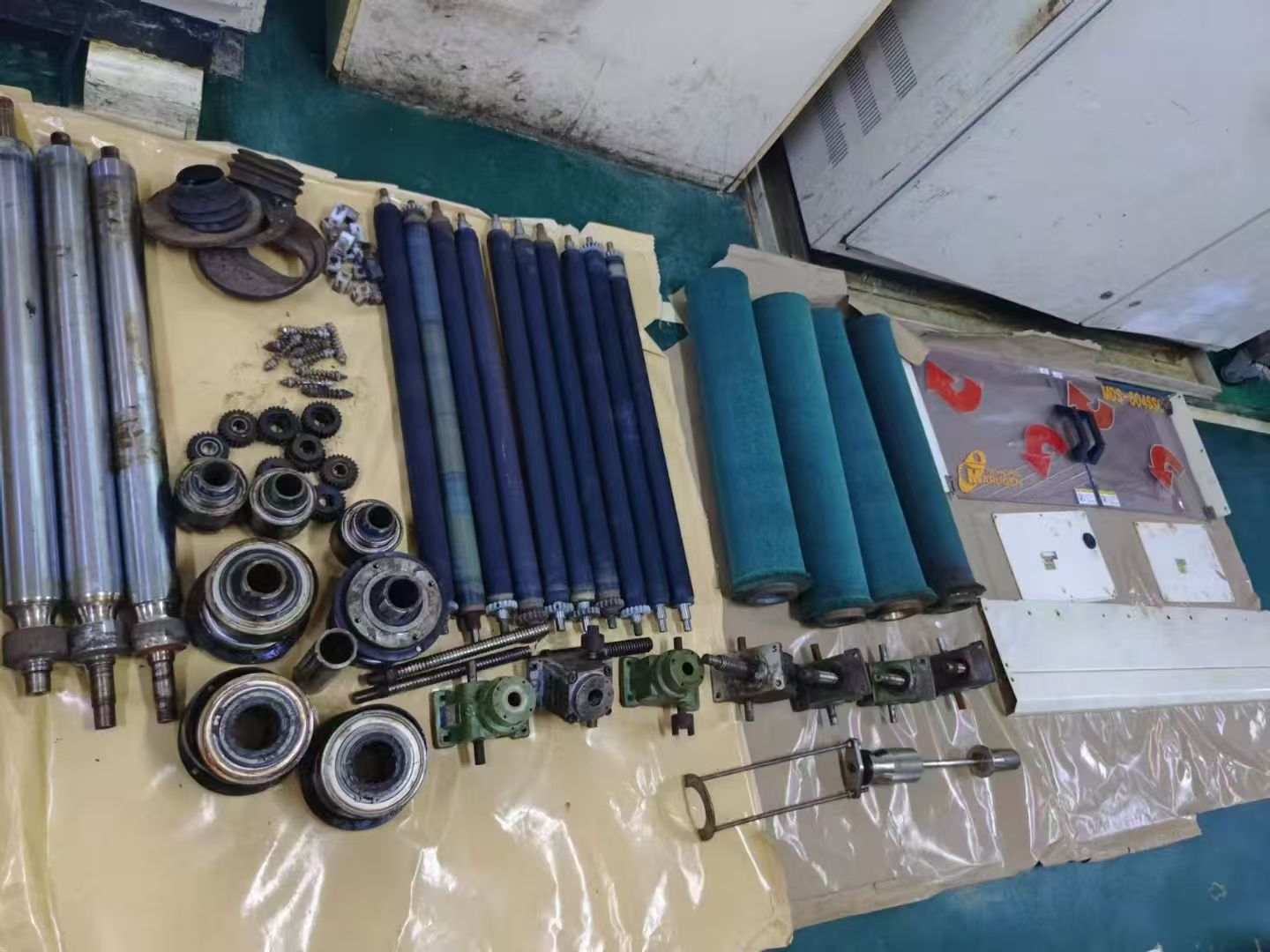 珠海****电子有限公司，  丸源全自动磨刷机大修工程 1